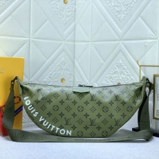 Louis Vuitton Hobo Bags